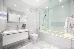 204 N Park Dr, Chicago, IL 60601 - Photo 17