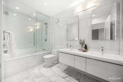 204 N Park Drive, Chicago, IL 60601 - Photo 23