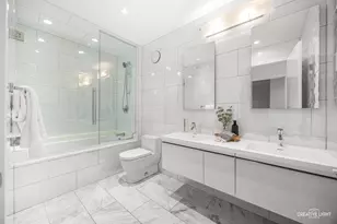 204 N Park Dr, Chicago, IL 60601 - Photo 23