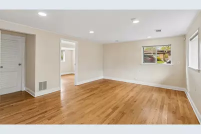 9337 Lavergne Avenue, Skokie, IL 60077 - Photo 7