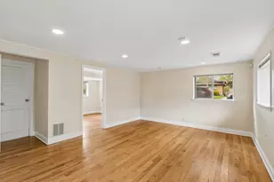 9337 Lavergne Ave, Skokie, IL 60077 - Photo 7