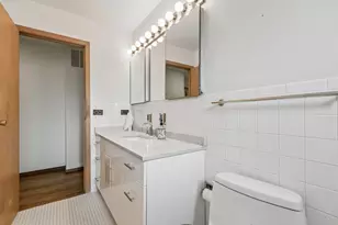 9337 Lavergne Ave, Skokie, IL 60077 - Photo 27