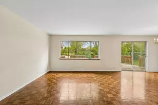 9337 Lavergne Ave, Skokie, IL 60077 - Photo 5