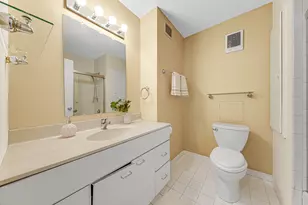 9001 Golf Rd, Des Plaines, IL 60016 - Photo 11