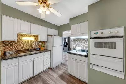 9001 Golf Road #9C, Des Plaines, IL 60016 - Photo 7