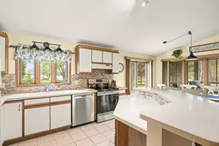 210 Lake Summerset Rd, Davis, IL 61019 - Photo 9