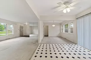 512 N Harvard Ave, Villa Park, IL 60181 - Photo 7
