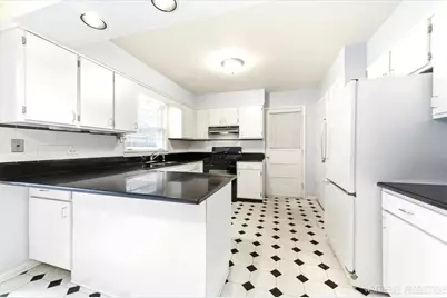512 N Harvard Avenue, Villa Park, IL 60181 - Photo 9
