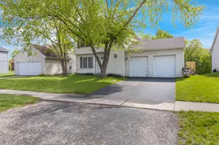 677 Anderson Dr, Lake in the Hills, IL 60156 - Photo 3