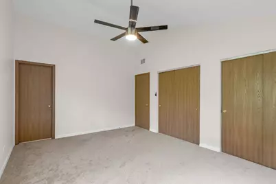677 Anderson Drive, Lake in the Hills, IL 60156 - Photo 19