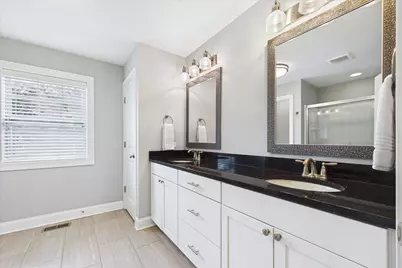 811 Michigan Street, Wheaton, IL 60187 - Photo 15