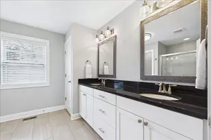 811 Michigan St, Wheaton, IL 60187 - Photo 15