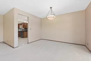 4029 W 93rd Pl, Oak Lawn, IL 60453 - Photo 9