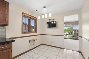 4029 W 93rd Pl, Oak Lawn, IL 60453 - Photo 11