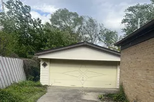 17205 Highland Ave, Hazel Crest, IL 60429 - Photo 3