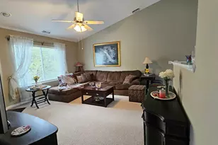 3623 Roanoke Ave, Carpentersville, IL 60110 - Photo 7