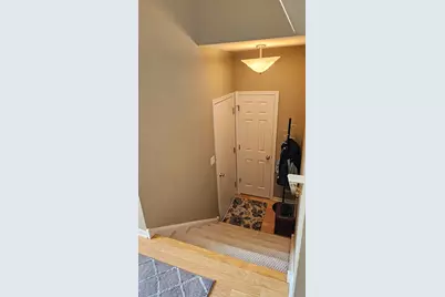3623 Roanoke Avenue, Carpentersville, IL 60110 - Photo 3