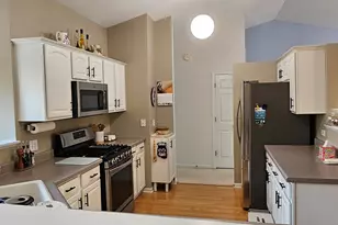 3623 Roanoke Ave, Carpentersville, IL 60110 - Photo 9