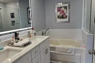 3623 Roanoke Ave, Carpentersville, IL 60110 - Photo 19