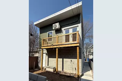 1914 W Farragut Avenue #3R, Chicago, IL 60640 - Photo 9
