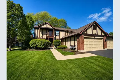 384 Sandhurst Circle #3, Glen Ellyn, IL 60137 - Photo 1
