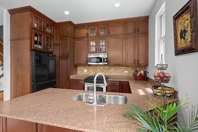 953 W College Parkway, Chicago, IL 60608 - Photo 15