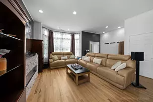 953 W College Pkwy, Chicago, IL 60608 - Photo 5