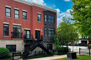 953 W College Pkwy, Chicago, IL 60608 - Photo 1