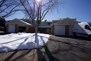 253 W Golfview Terrace, Palatine, IL 60067 - Photo 1