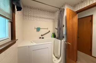 460 Dennis Ave, Bradley, IL 60915 - Photo 9