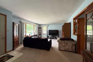 460 Dennis Ave, Bradley, IL 60915 - Photo 3