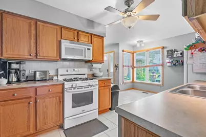 520 Cumberland Lane, Bolingbrook, IL 60440 - Photo 7