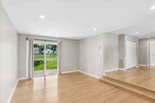 17 Rugby Rd, Lake Zurich, IL 60047 - Photo 7