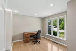 17 Rugby Rd, Lake Zurich, IL 60047 - Photo 11