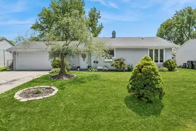 17 Rugby Road, Lake Zurich, IL 60047 - Photo 1