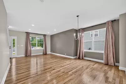 409 Brockton Avenue, Elgin, IL 60124 - Photo 5