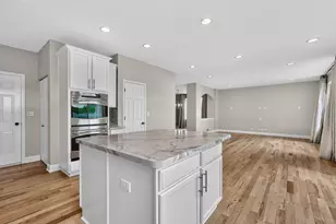 409 Brockton Ave, Elgin, IL 60124 - Photo 15