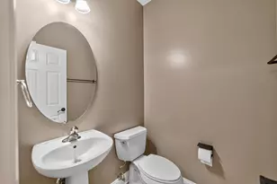 409 Brockton Ave, Elgin, IL 60124 - Photo 19