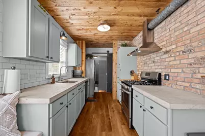 911 Grand Court, Davenport, IA 52803 - Photo 13