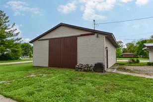 103 S 4th St, Chatsworth, IL 60921 - Photo 13