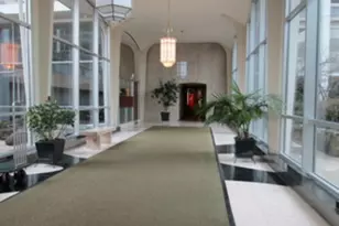 4250 N Marine Dr, Chicago, IL 60613 - Photo 29