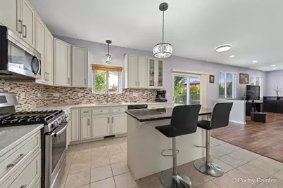 905 Shelter Island Lane, Pingree Grove, IL 60140 - Photo 3