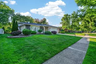 3173 Grandview Pl, Darien, IL 60561 - Photo 37