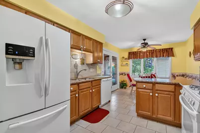 3173 Grandview Place, Darien, IL 60561 - Photo 5