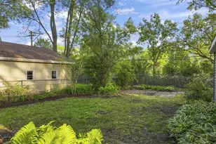 597 Lowden Ave, Glen Ellyn, IL 60137 - Photo 33