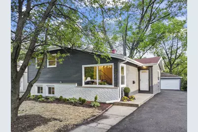 597 Lowden Avenue, Glen Ellyn, IL 60137 - Photo 1