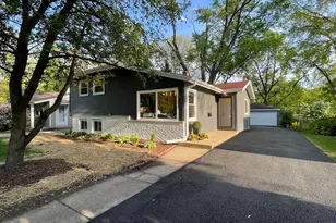 597 Lowden Ave, Glen Ellyn, IL 60137 - Photo 1