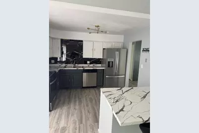 7410 East Avenue, Hanover Park, IL 60133 - Photo 15