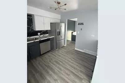 7410 East Avenue, Hanover Park, IL 60133 - Photo 17