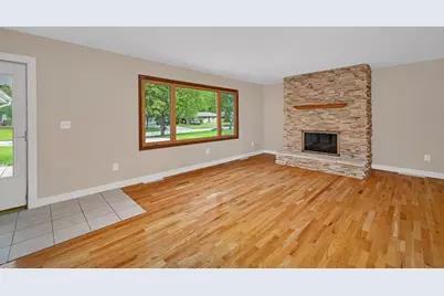 24253 S Edwin Drive, Channahon, IL 60410 - Photo 5